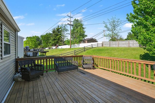 88 Surrey Court, Florence, KY 41042