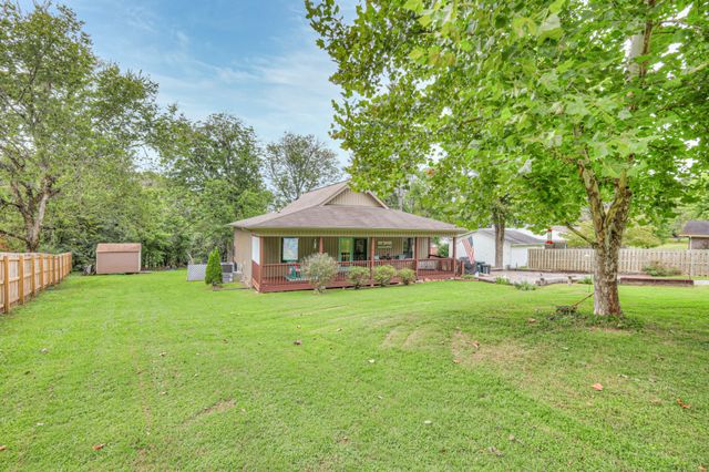 704 Old Manchester Rd, Woodbury, TN 37190