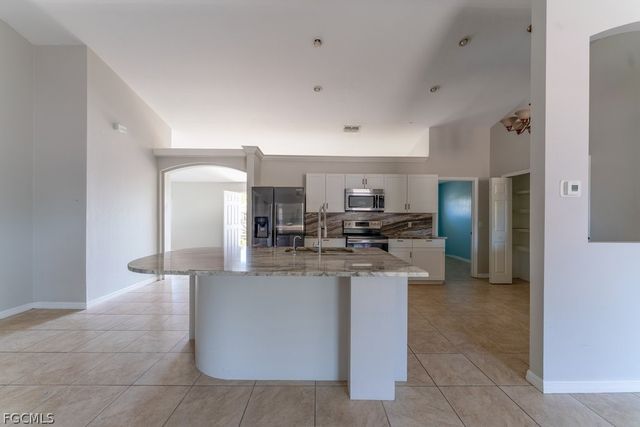 1240 NW 22nd PL, Cape Coral, FL 33993