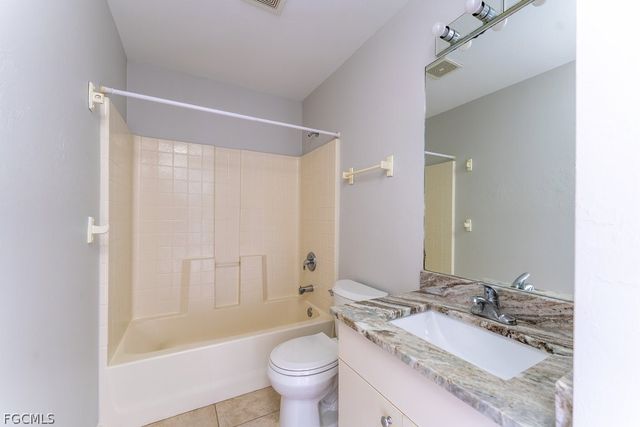 1240 NW 22nd PL, Cape Coral, FL 33993