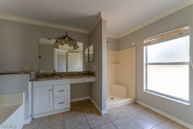 1240 NW 22nd PL, Cape Coral, FL 33993