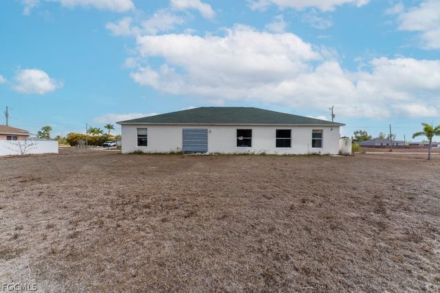 1240 NW 22nd PL, Cape Coral, FL 33993