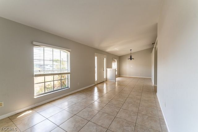 1240 NW 22nd PL, Cape Coral, FL 33993