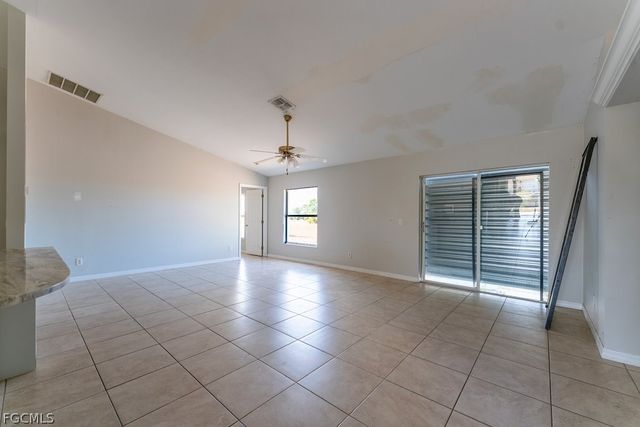 1240 NW 22nd PL, Cape Coral, FL 33993