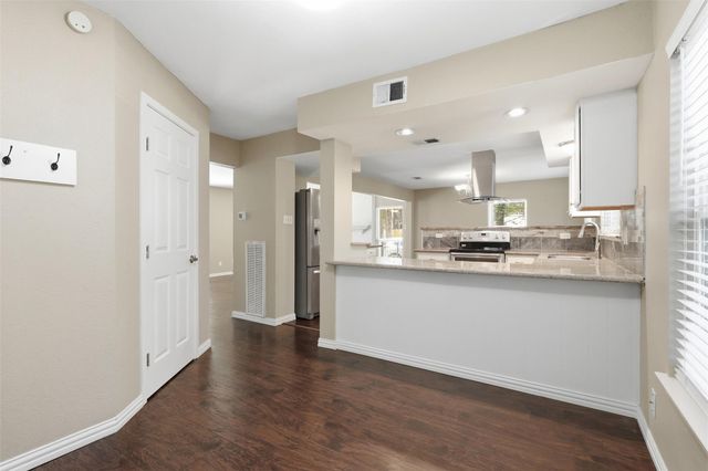 971 N Red Cedar Circle, The Woodlands, TX 77380