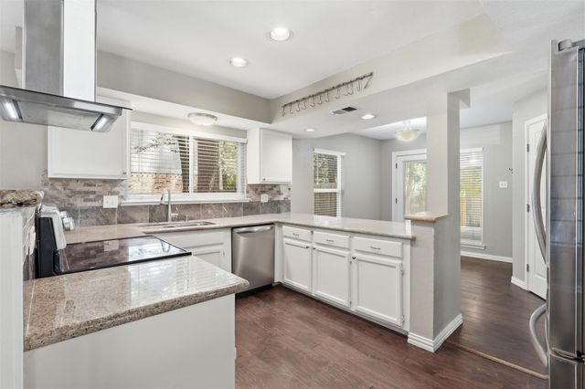 971 N Red Cedar Circle, The Woodlands, TX 77380