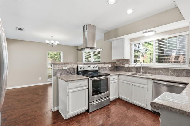 971 N Red Cedar Circle, The Woodlands, TX 77380