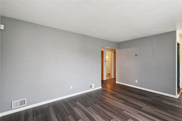 50 Bennett Avenue, Irondequoit, NY 14609