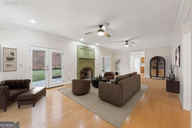 1090 Oakhaven Drive, Roswell, GA 30075