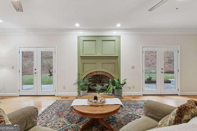 1090 Oakhaven Drive, Roswell, GA 30075