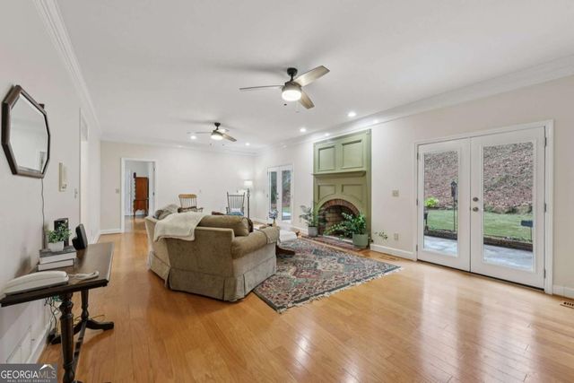 1090 Oakhaven Drive, Roswell, GA 30075