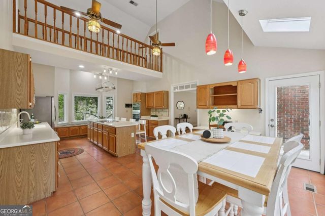 1090 Oakhaven Drive, Roswell, GA 30075