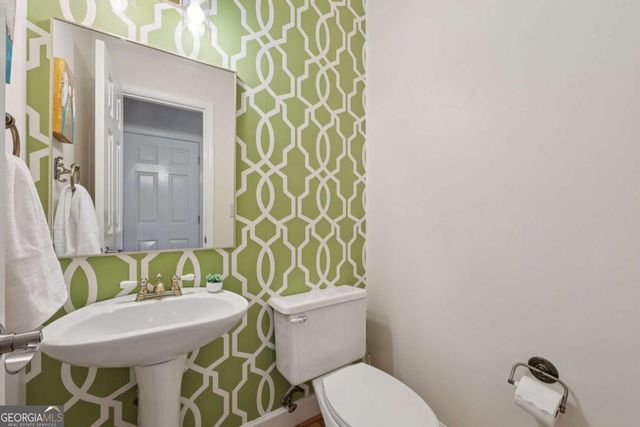 1090 Oakhaven Drive, Roswell, GA 30075