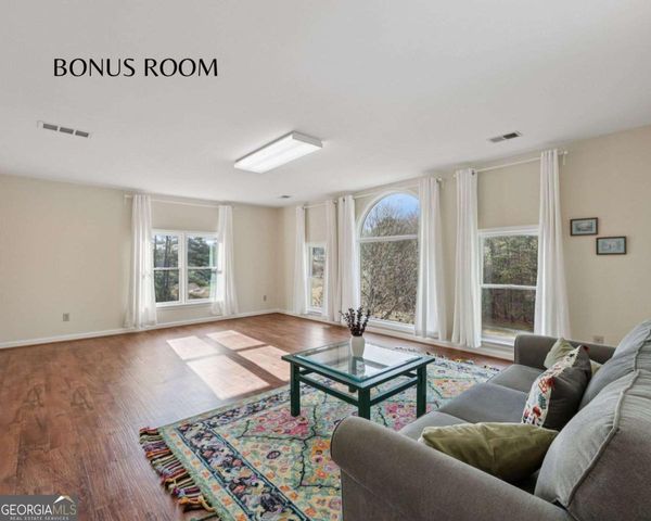 1090 Oakhaven Drive, Roswell, GA 30075