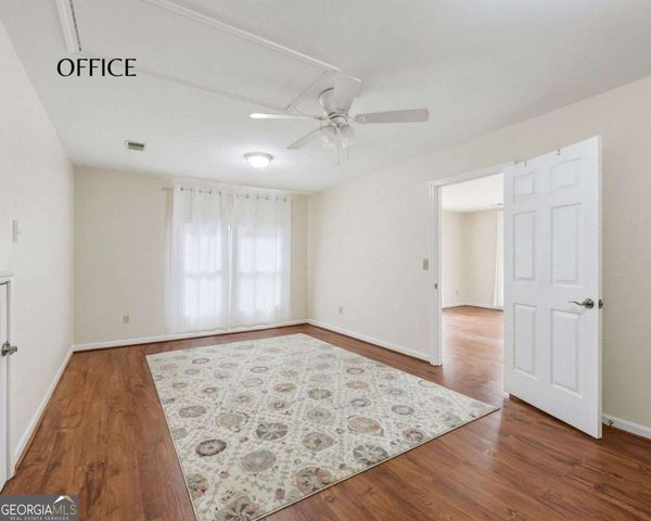 1090 Oakhaven Drive, Roswell, GA 30075