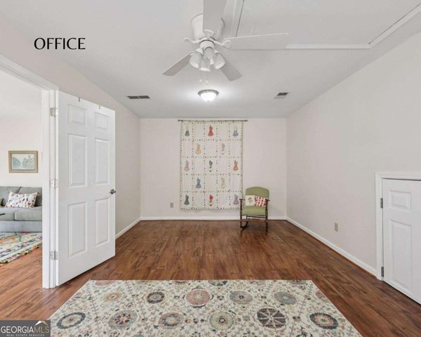 1090 Oakhaven Drive, Roswell, GA 30075