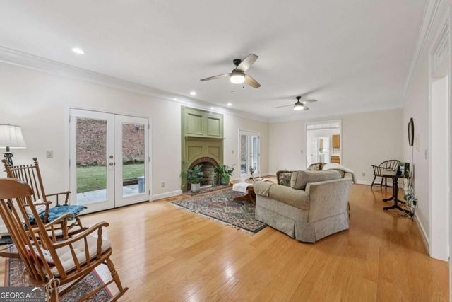 1090 Oakhaven Drive, Roswell, GA 30075