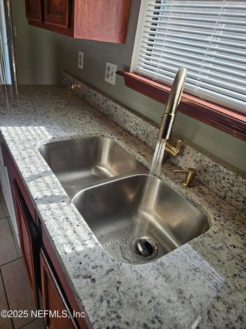 8256 JUSTIN Road N, Jacksonville, FL 32210