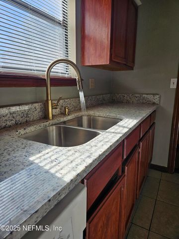 8256 JUSTIN Road N, Jacksonville, FL 32210