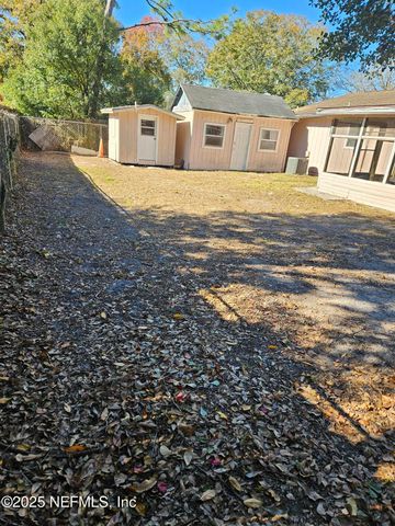 8256 JUSTIN Road N, Jacksonville, FL 32210