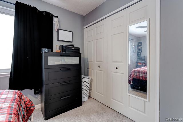 44760 Gregory Lane, Plymouth, MI 48170