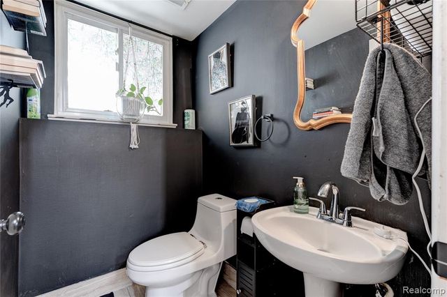 44760 Gregory Lane, Plymouth, MI 48170