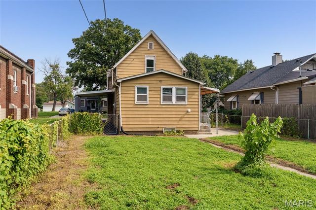 2402 E 25th Street, Granite City, IL 62040
