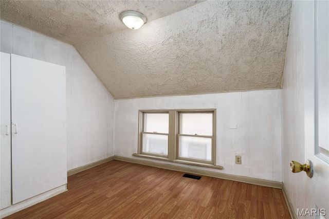 2402 E 25th Street, Granite City, IL 62040