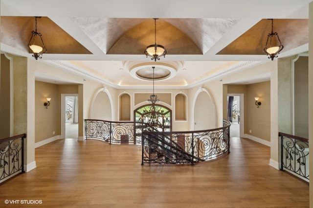 1900 Winnetka Avenue, Northfield, IL 60093