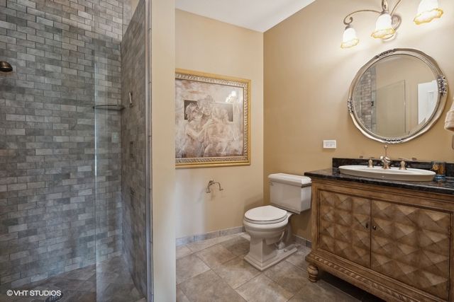 1900 Winnetka Avenue, Northfield, IL 60093