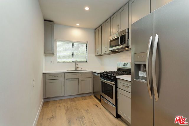 11680 OHIO Avenue 201, Los Angeles, CA 90025