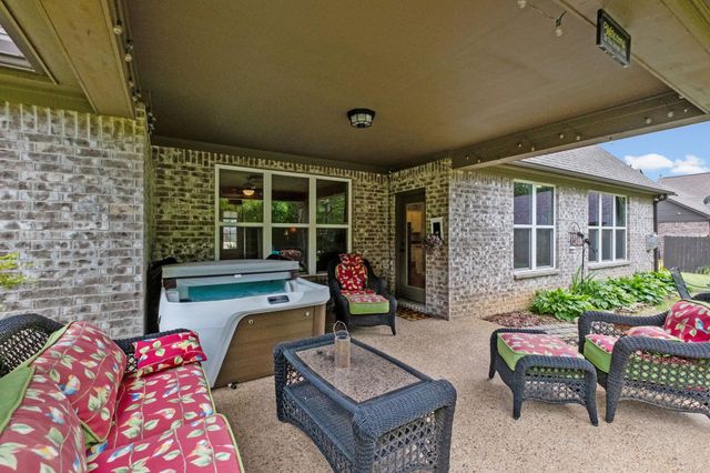 14685 SAINT CHARLES DR, Olive Branch, MS 38654