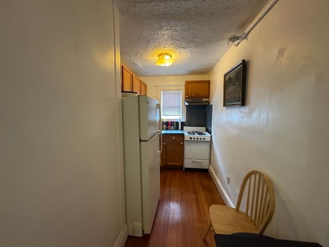 42 West Baltimore 18, Lynn, MA 01901