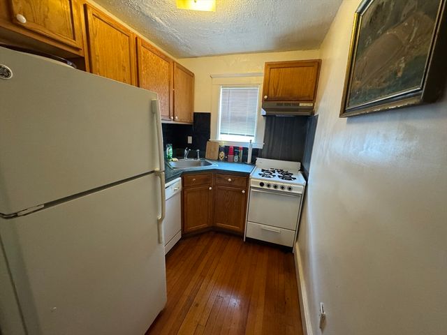 42 West Baltimore 18, Lynn, MA 01901