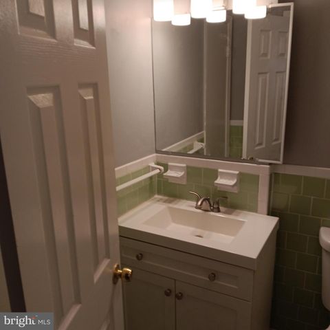 1971 ADDISON RD S, District Heights, MD 20747