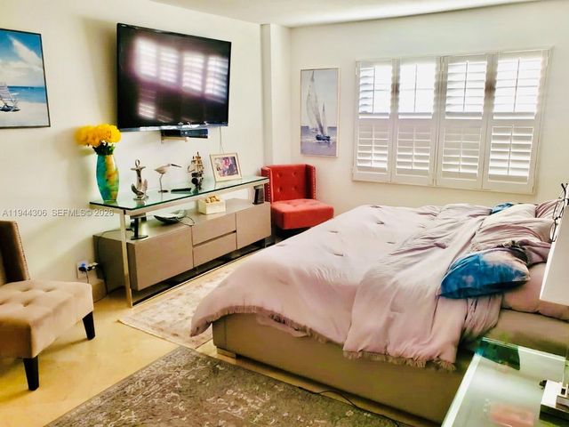 1905 N Ocean Blvd 8E, Fort Lauderdale, FL 33305