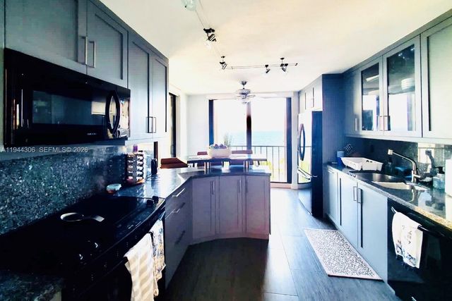 1905 N Ocean Blvd 8E, Fort Lauderdale, FL 33305