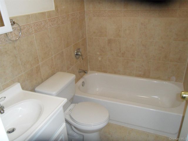 753, Bronx, NY 10467