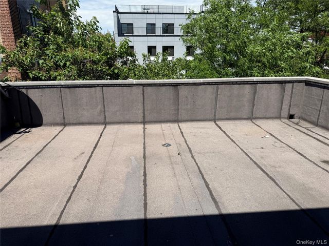 753, Bronx, NY 10467
