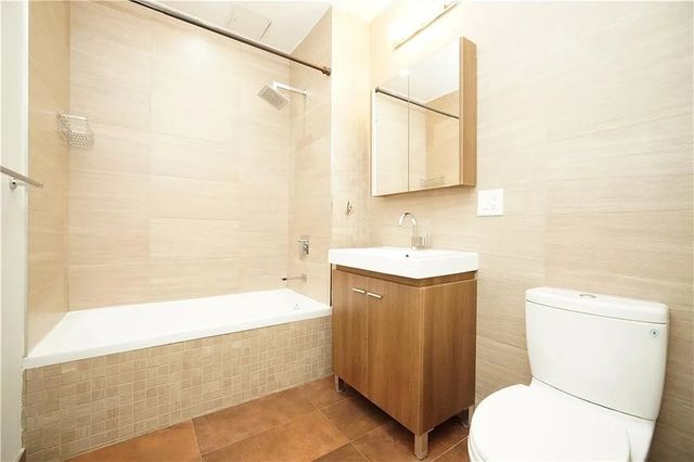 531 Vanderbilt Ave Apt 3B, New York City, NY 11238