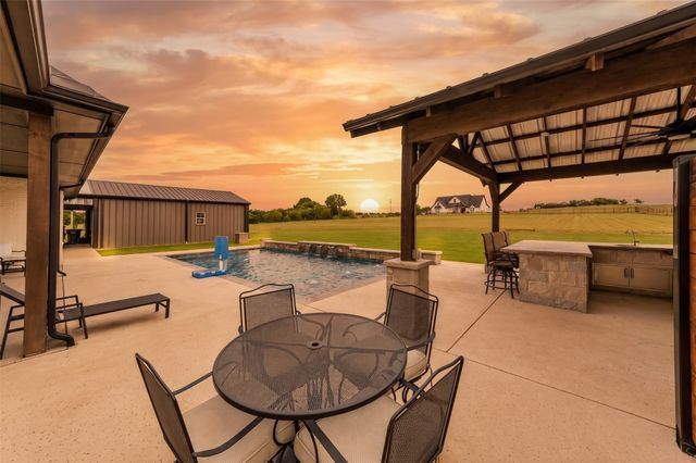 2433 Old Denton Highway, Decatur, TX 76234