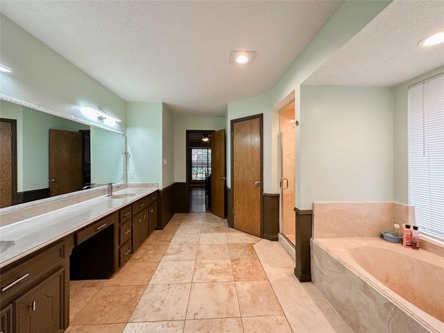 20706 Northcreek Ln Lane, Houston, TX 77073