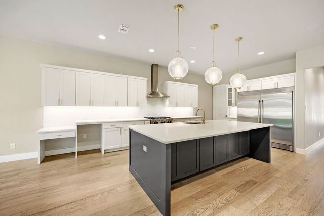 1806 Tucker Street, Dallas, TX 75214