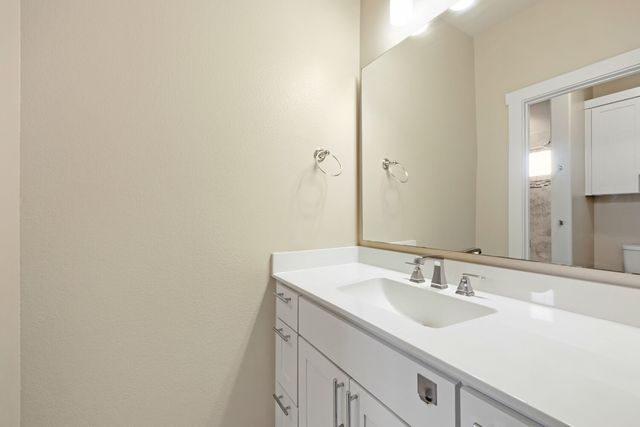 1806 Tucker Street, Dallas, TX 75214