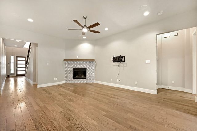 1806 Tucker Street, Dallas, TX 75214