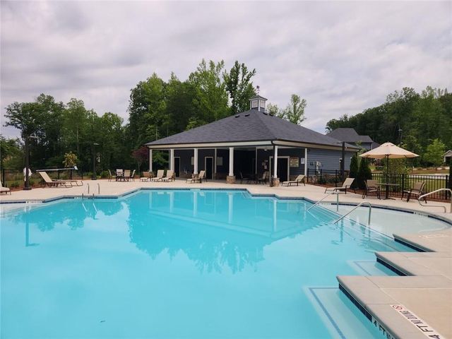 235 Valley Oak Drive, Dawsonville, GA 30534
