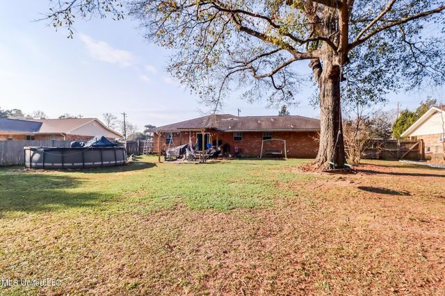 16334 Willow Oak Drive, Biloxi, MS 39532