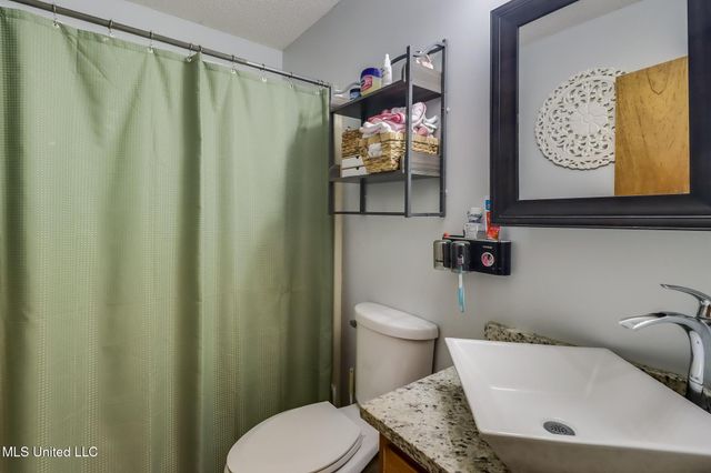 16334 Willow Oak Drive, Biloxi, MS 39532