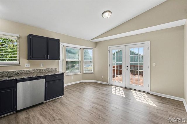 5204 Bay Point Drive, Florissant, MO 63034