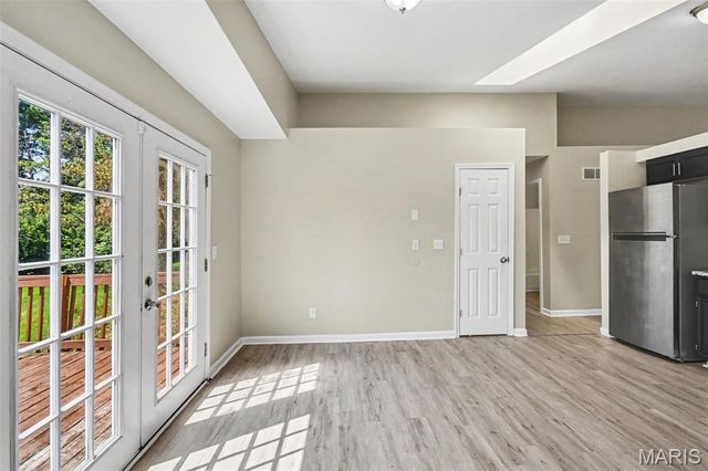 5204 Bay Point Drive, Florissant, MO 63034